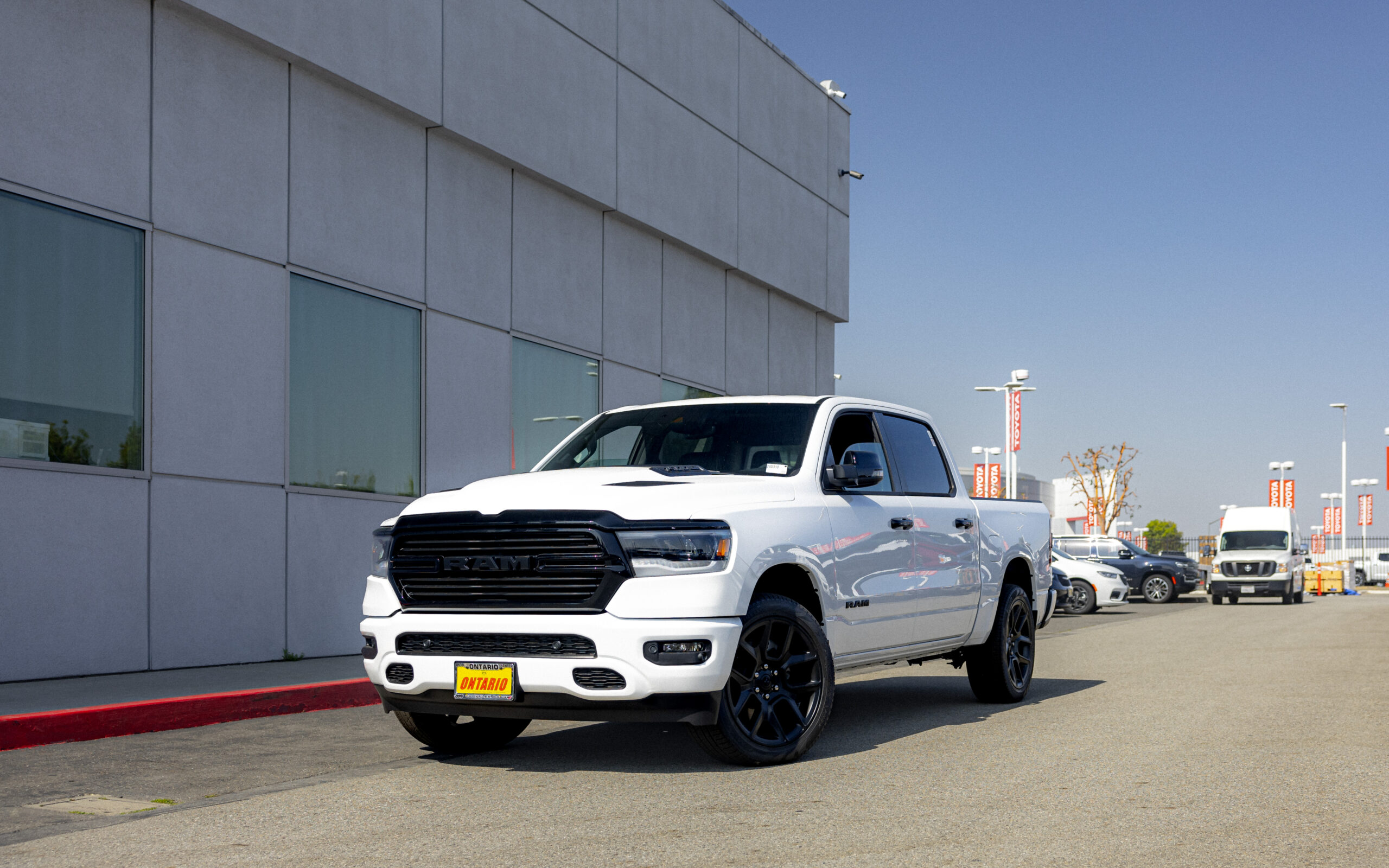 ram 1500 laramie white